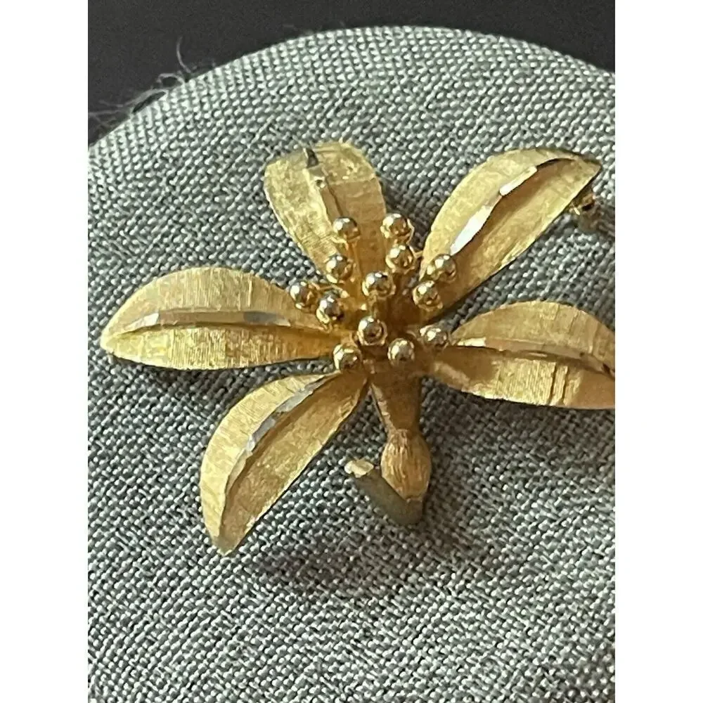 Vintage BSK Brushed Gold Tone Large 3D Layered Flower Brooch Pin Signed Retro
